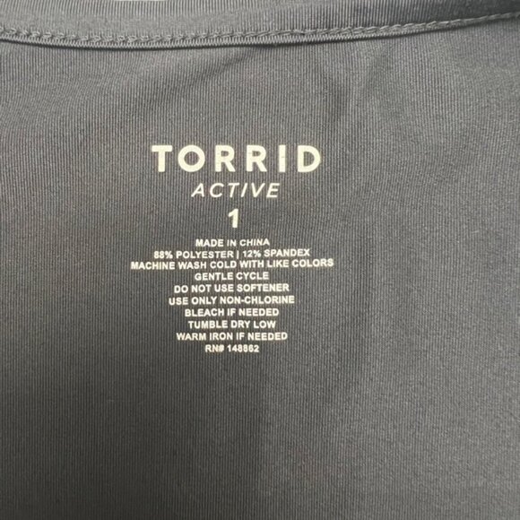 Torrid Active - slate gray tank with ruching on both sides - size 1 (XL 14/16) - Picture 4 of 6